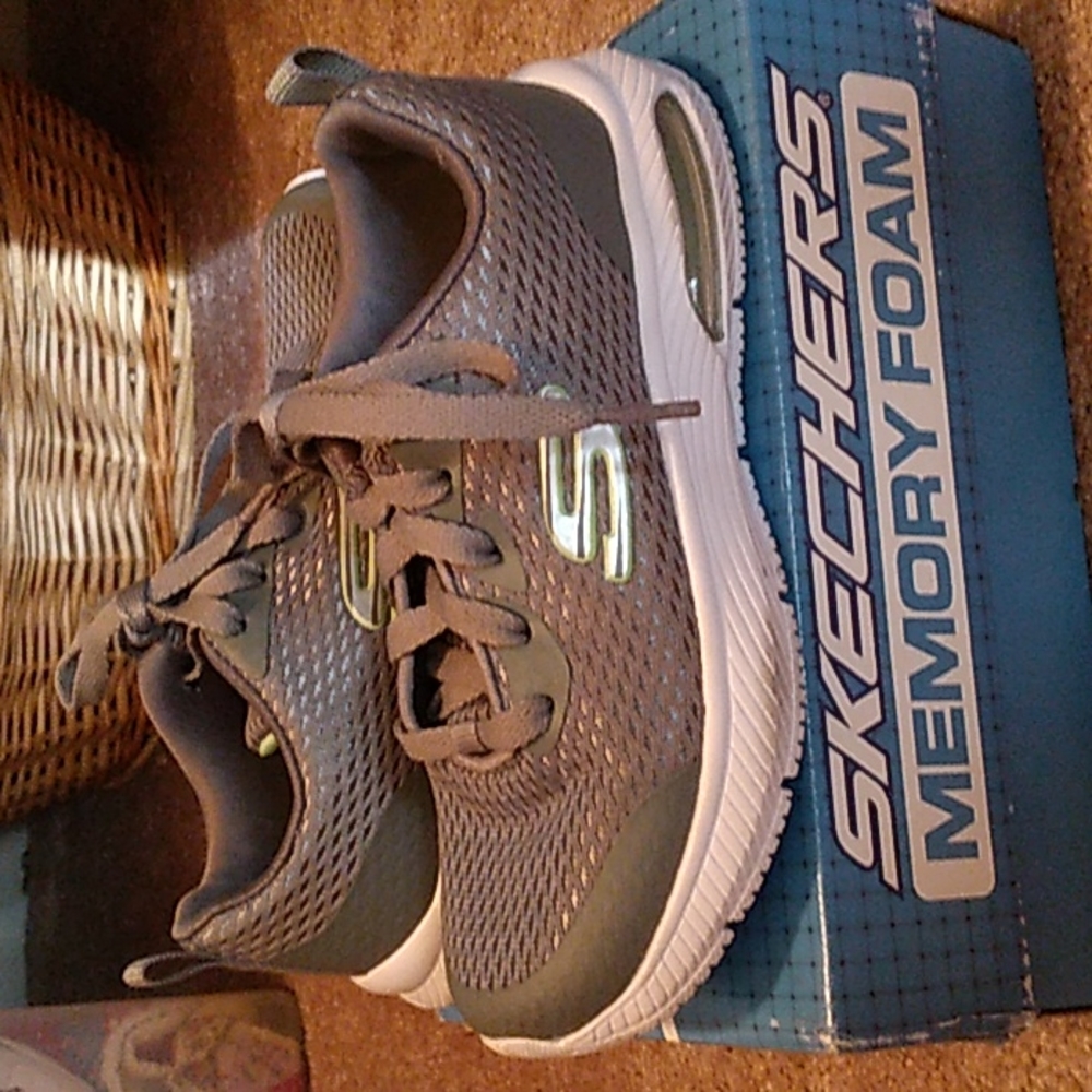 Like New Boys Skechers Tennis Shoes with Memory Foam Size 12 M Little Kids